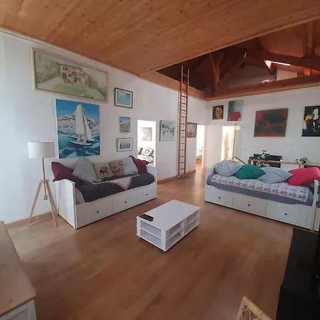 La Maison Rose Sur Le Port Esterno foto