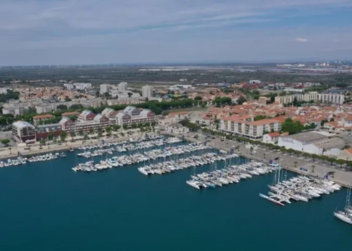La Maison Rose Sur Le Port
