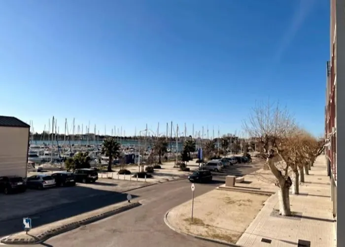 La Maison Rose Sur Le Port