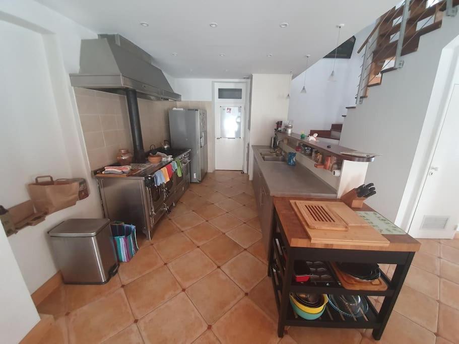 La Maison Rose Sur Le * Port-Saint-Louis-du-Rhone